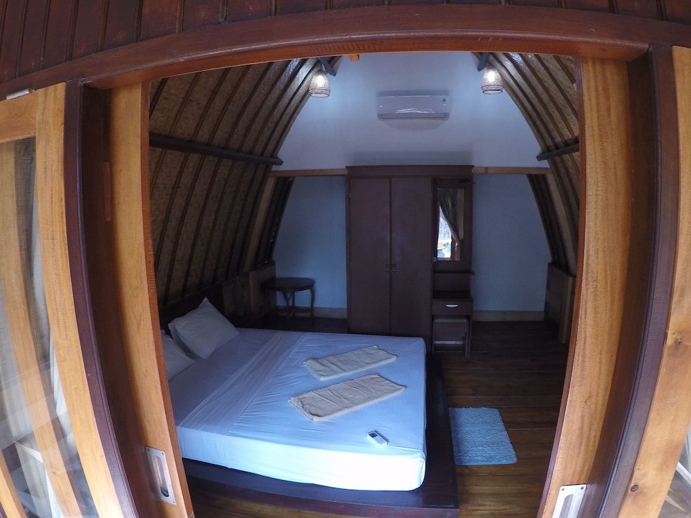 Traditional Bungalow photo 3