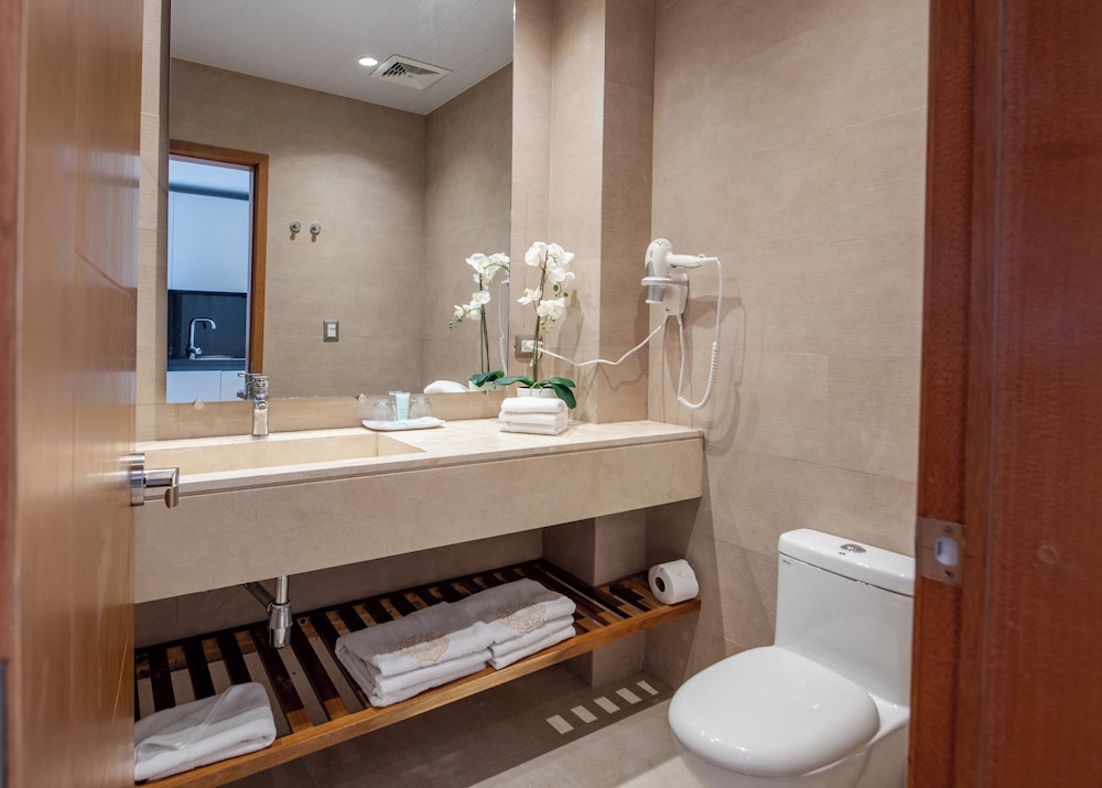 Junior Studio Suite, Non Smoking, Ocean View - Photo 2