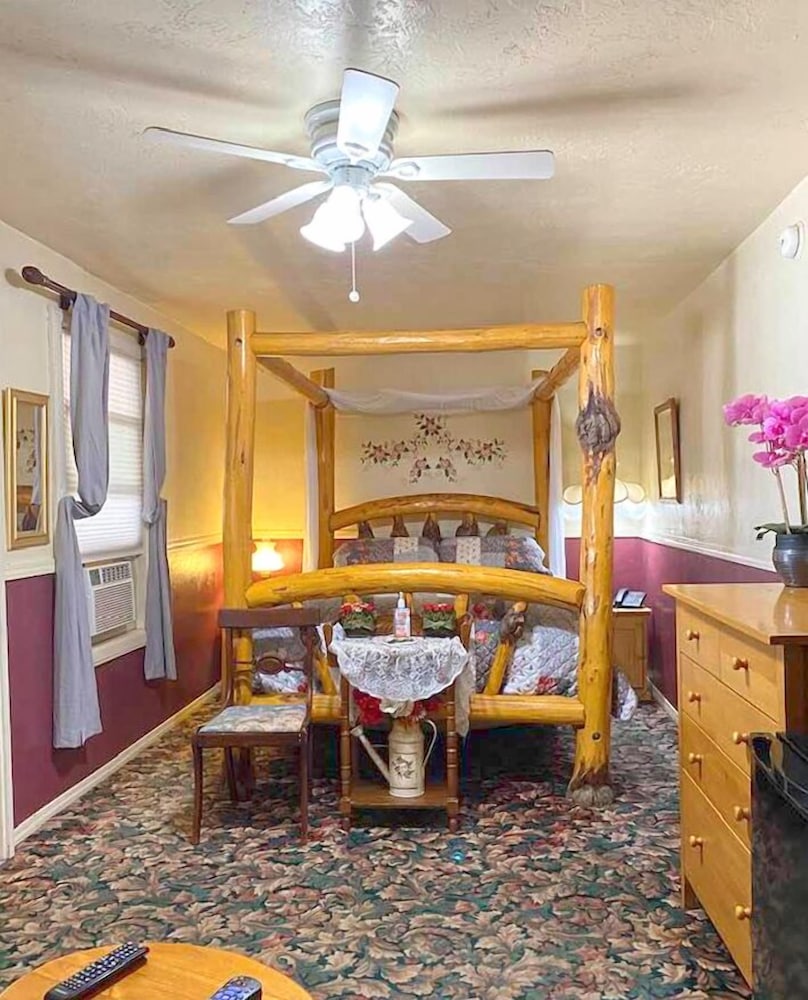 The Rose Room photo 1
