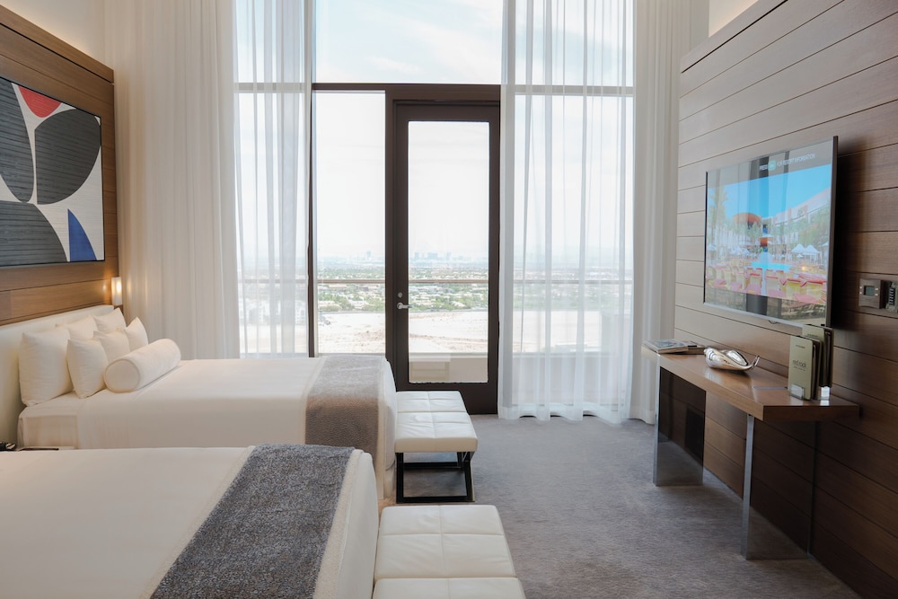 Straight Up Suite