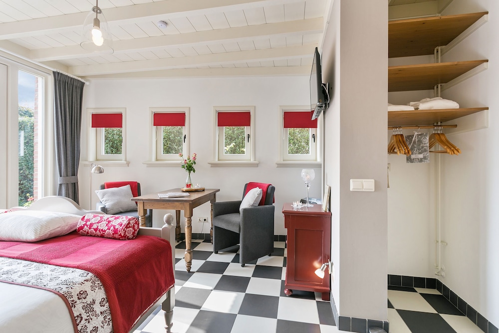 Deluxe Double Room, Garden View, Ground Floor photo 2