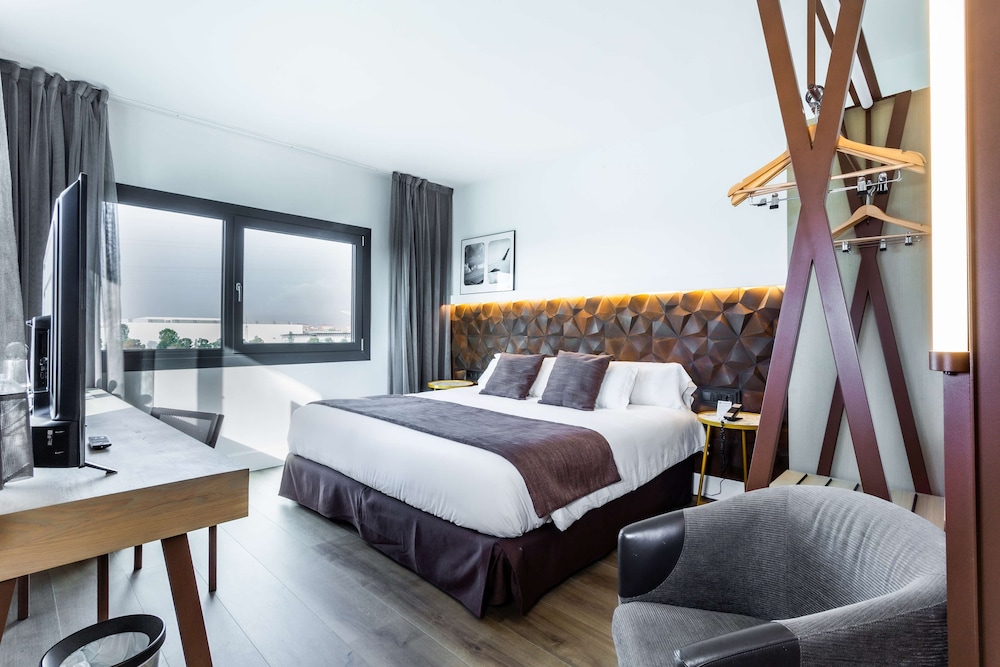 Habitación Estándar, 1 Cama King, No Fumador (Se Convierte En 2 Camas Individuales)