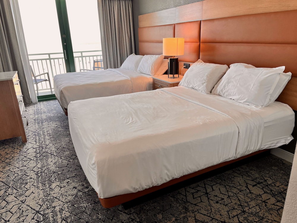 Studio Suite, Multiple Beds, Balcony, Pool View - Photo 2