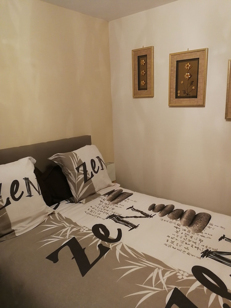 Double Room (Marron) photo 1