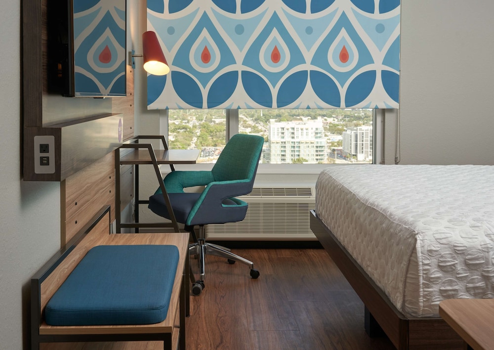 Room, 2 Queen Beds - Photo 8