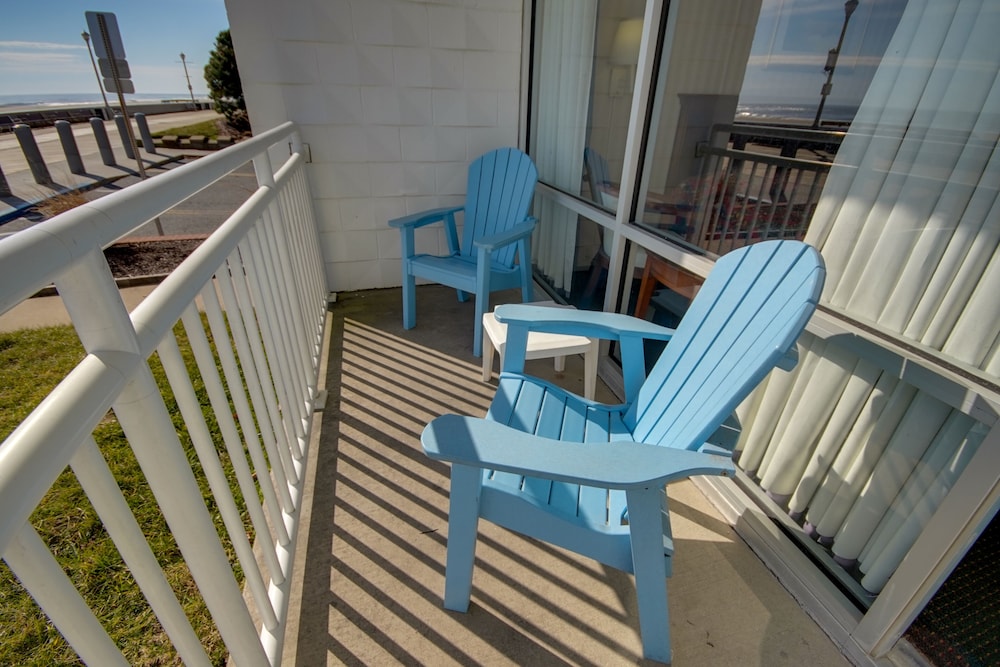 2 Double Bed Oceanfront photo 3
