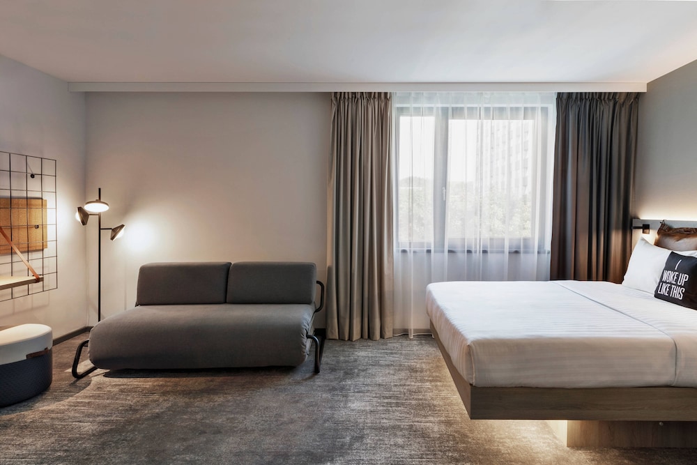 Family Room, 1 Queen Bed with Sofa bed