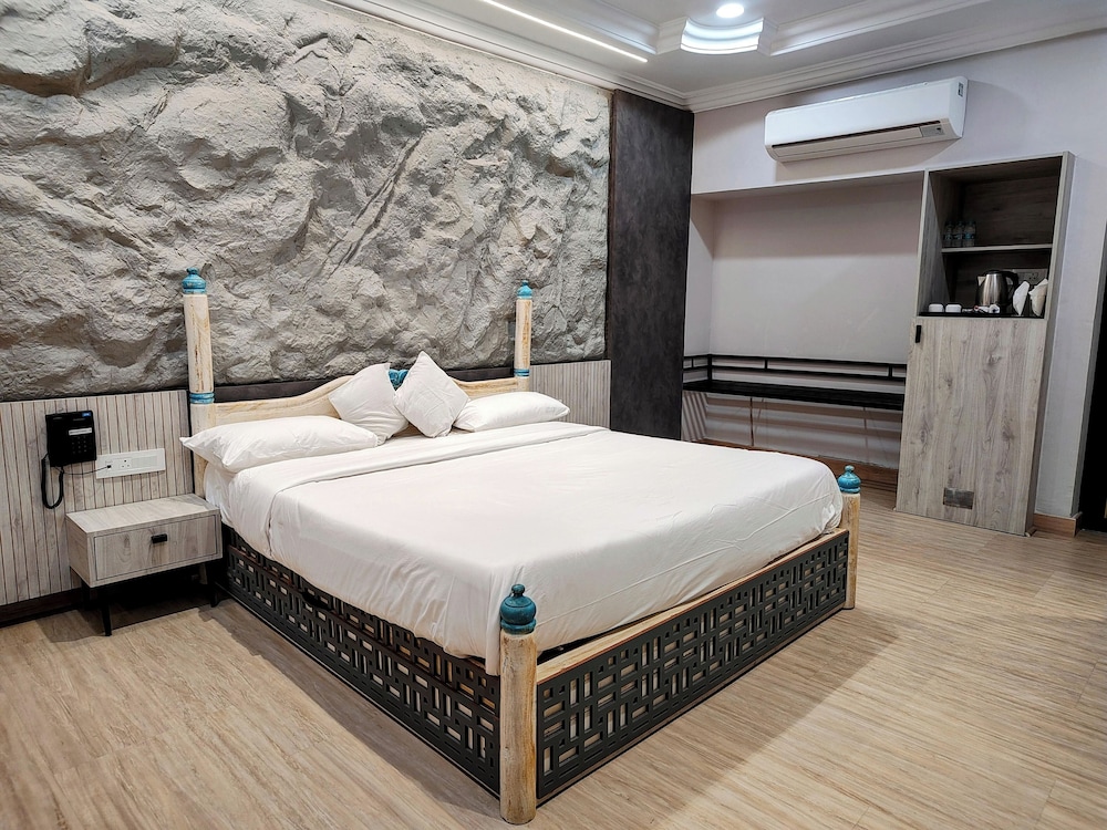Exclusive Room, Balcony, Lake View photo 1