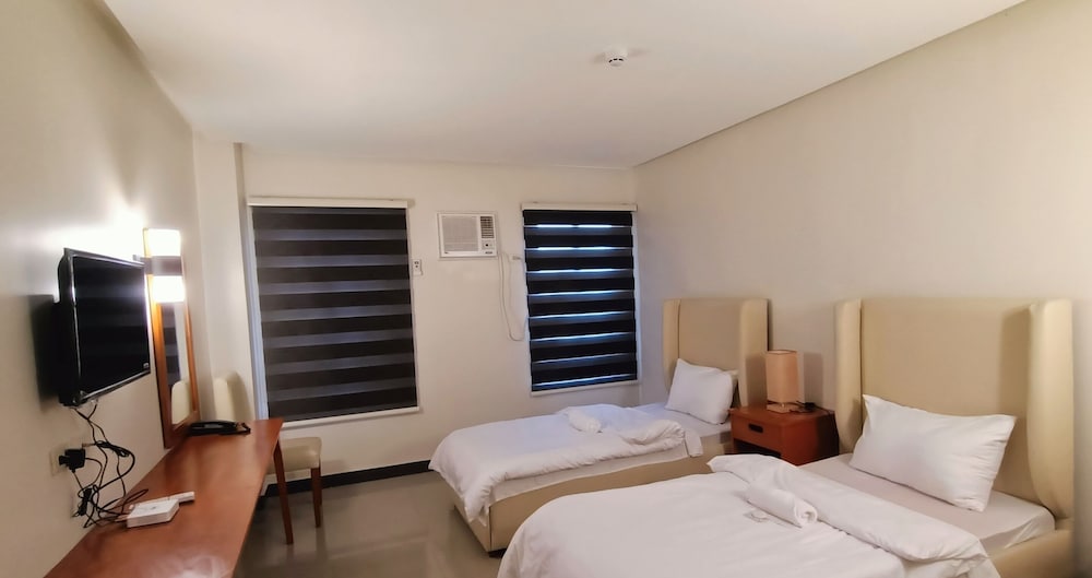 Standard Twin Room - Photo 3