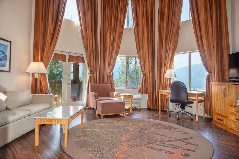 Tower Suite photo 1