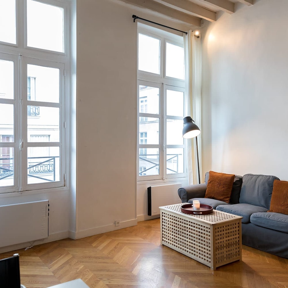 Apartment photo 2