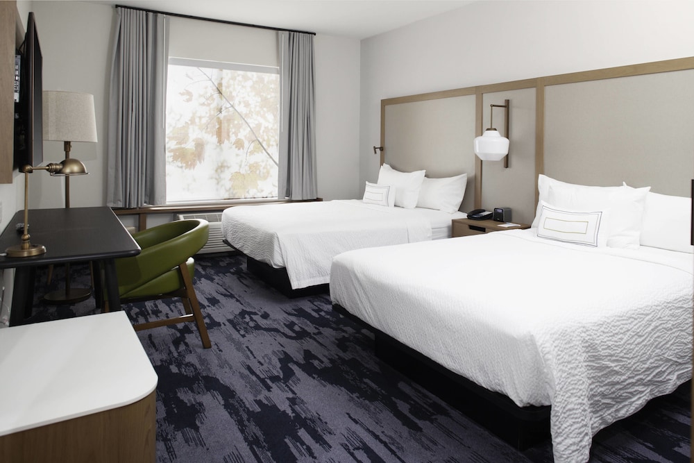 Room, 2 Queen Beds (Mobility Accessible, Tub) - Photo 1