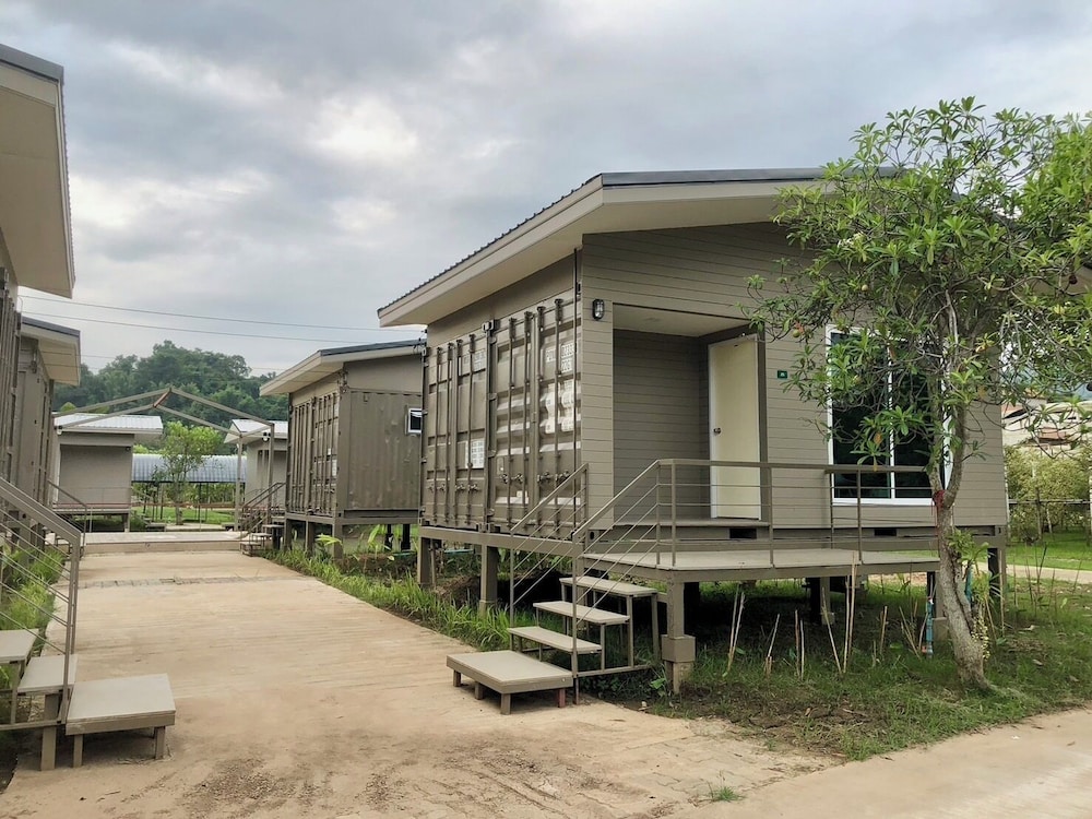 Cabin, Hill View