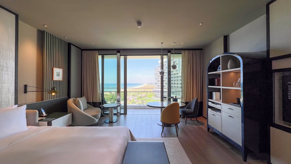 Premier Ocean View King - Photo 4