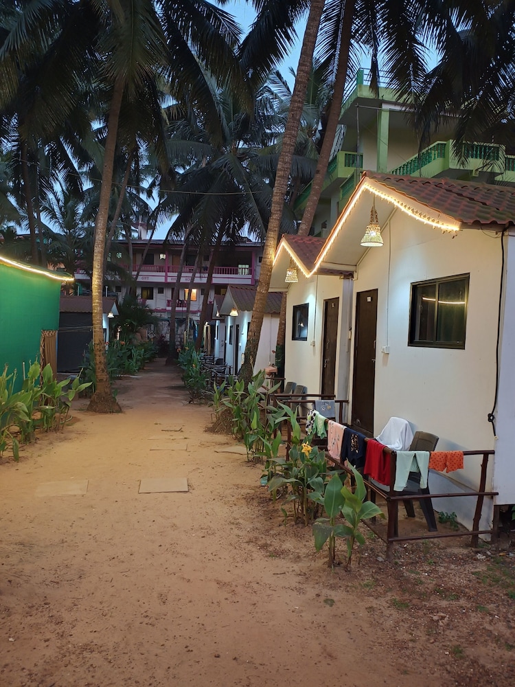 Deluxe Double or Twin Room, Garden View photo 2