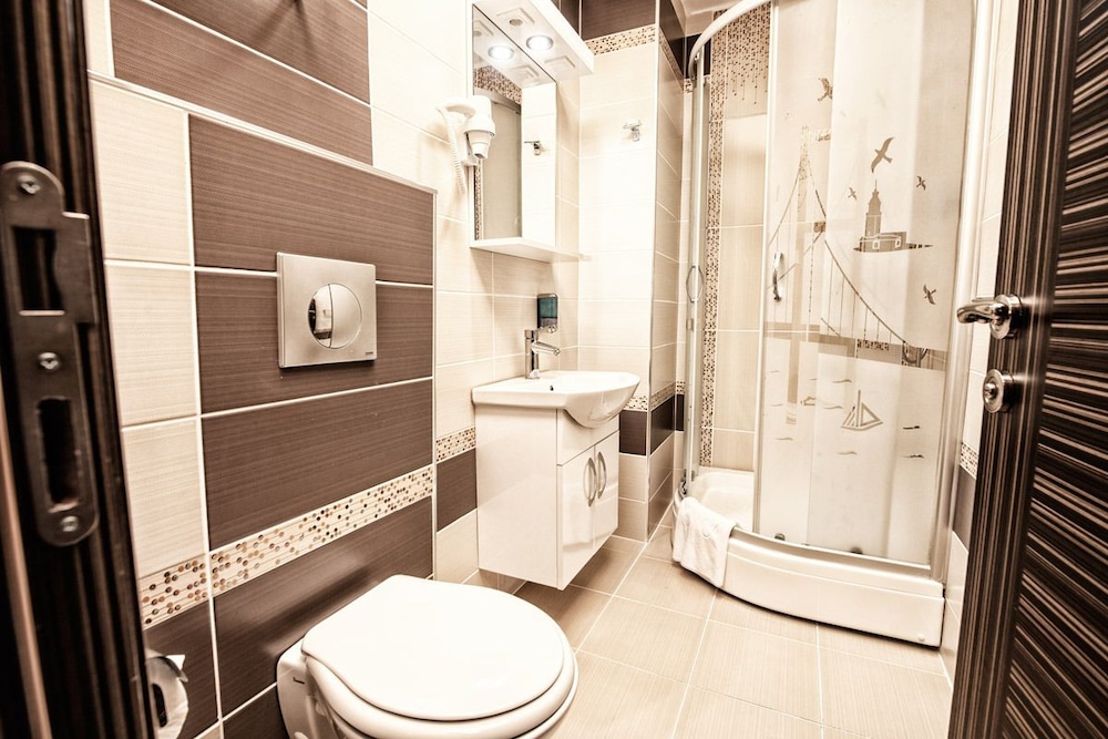 Standard Double or Twin Room photo 2
