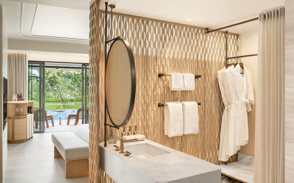Deluxe Room, Pool Access - Photo 5