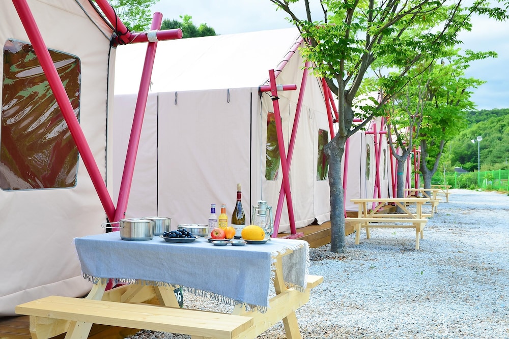 Basic Room, 1 Bedroom (Glamping (Random)) photo 2