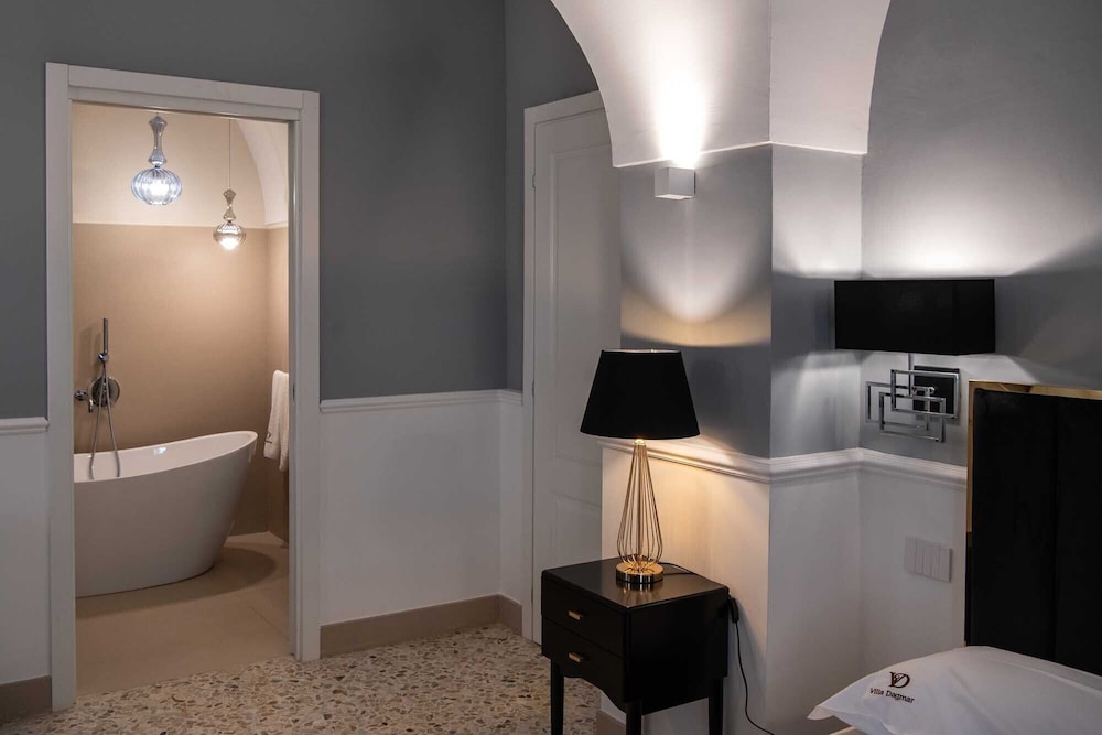 Luxury Triple Room photo 3