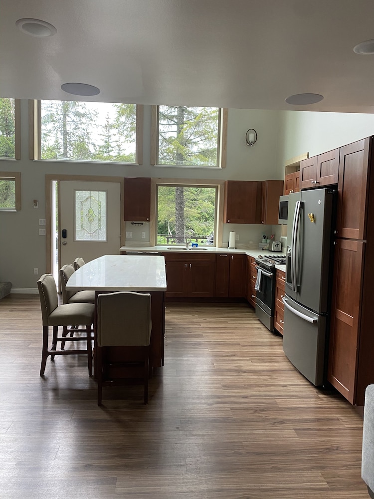 Luxury Chalet, 2 Bedrooms - Photo 4
