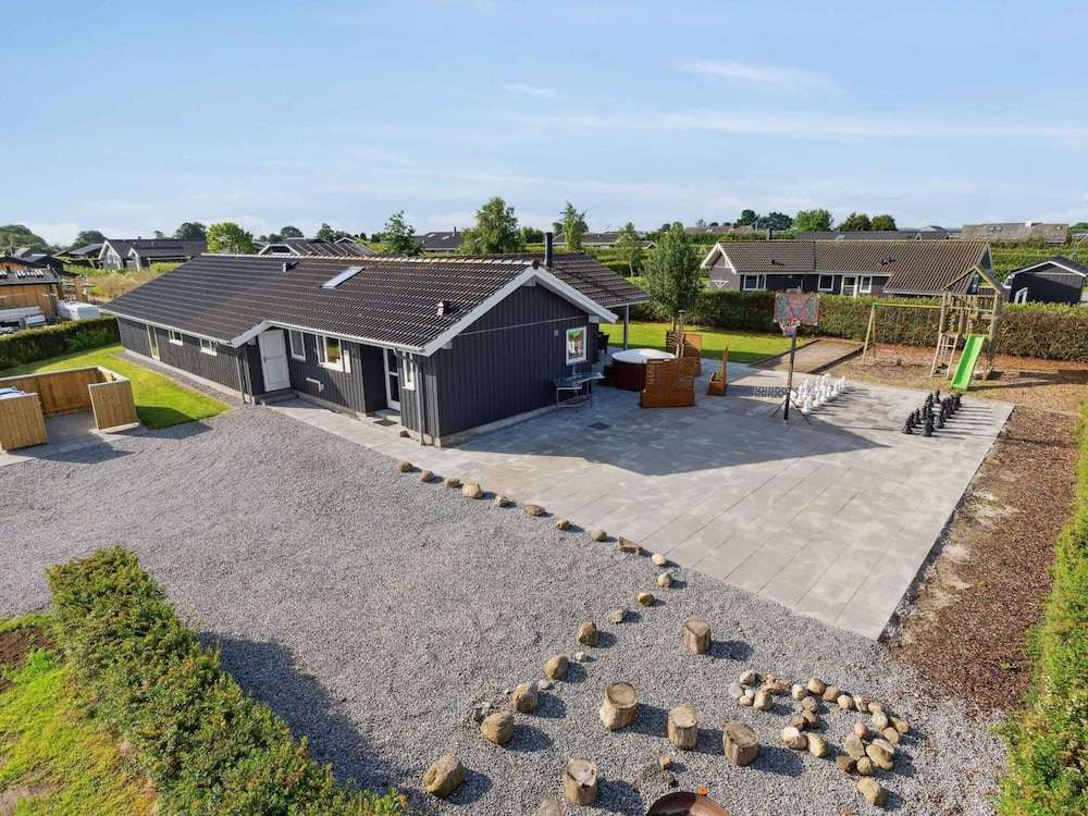 House photo 2