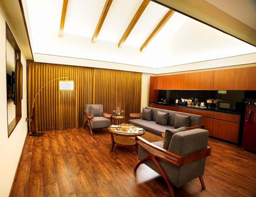 Teak Suite (1 Bedroom accommodation) - Photo 2