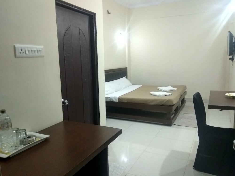 Executive Double Or Twin Room, 1 Bedroom, Smoking, City View