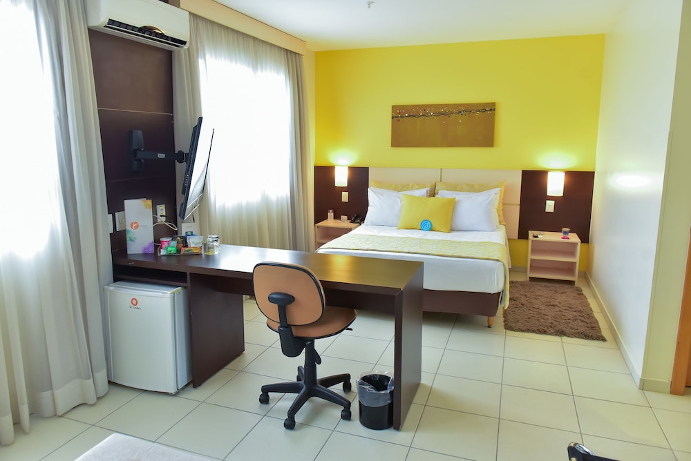 Deluxe Suite, 1 Queen Bed, Non Smoking - Photo 3