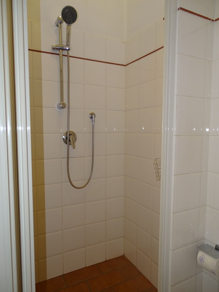 Classic Triple Room - Photo 6