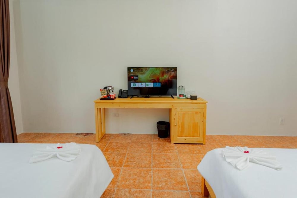 Deluxe Family Room - Photo 11