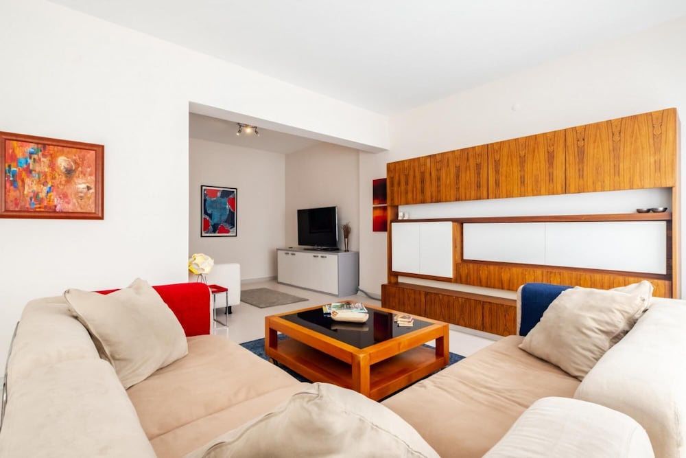 Apartment photo 1