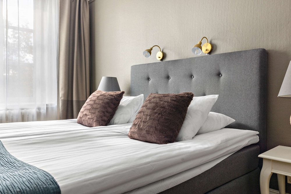 Standard Room, 1 Queen Bed, Non Smoking photo 1