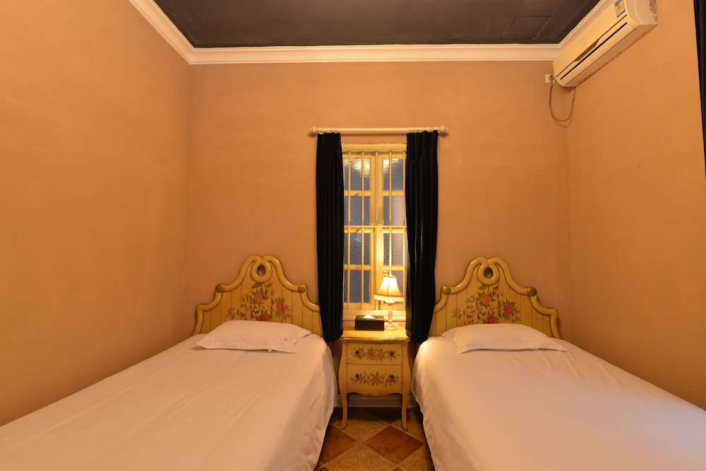 Standard Twin Room photo 2