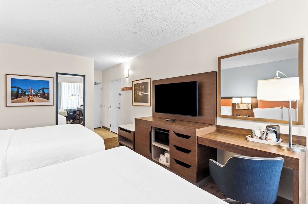 Room, 2 Queen Beds - Photo 2