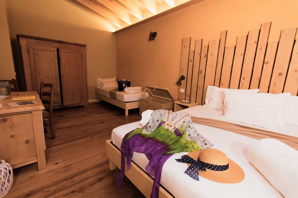 Exclusive Triple Room, Multiple Beds (Genziana) photo 2