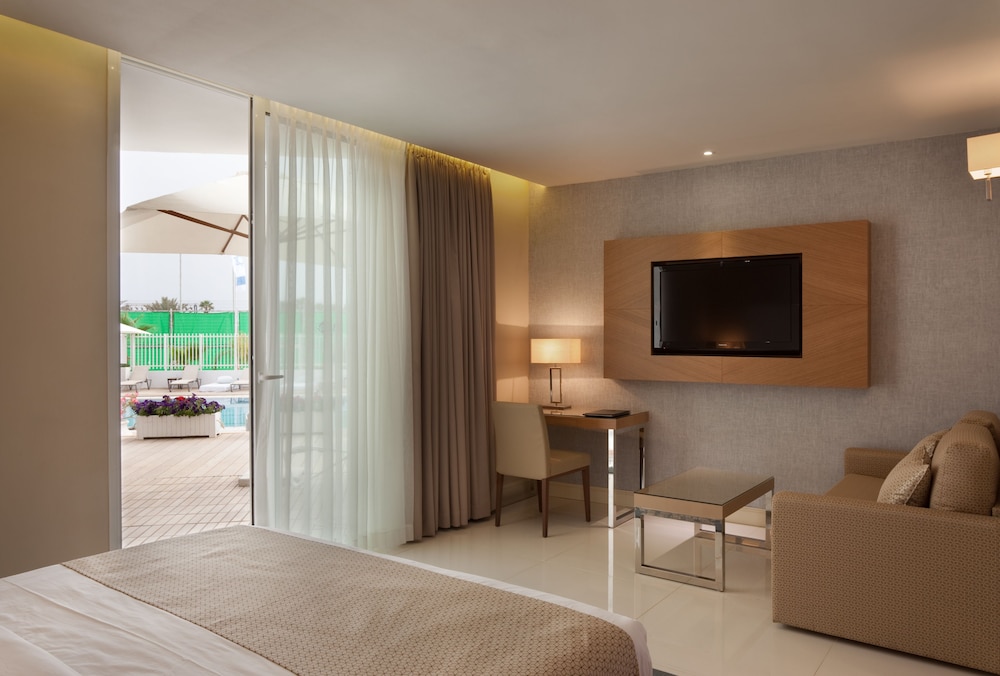 Deluxe Double or Twin Room - Photo 1