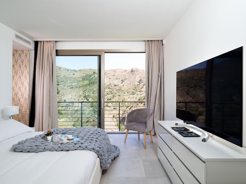 Villa, Multiple Bedrooms photo 2