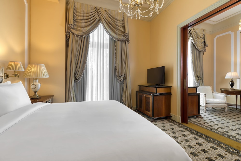 Grand Suite, 1 Bedroom, City View thumbnail 6