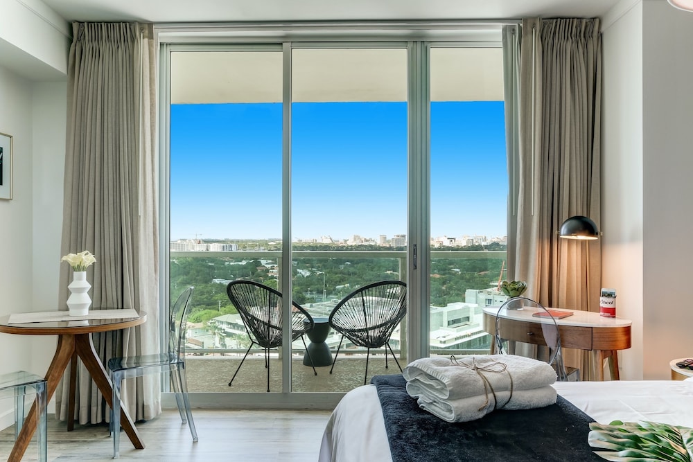Stunning City View Studio in Coconut Grove, photo 6