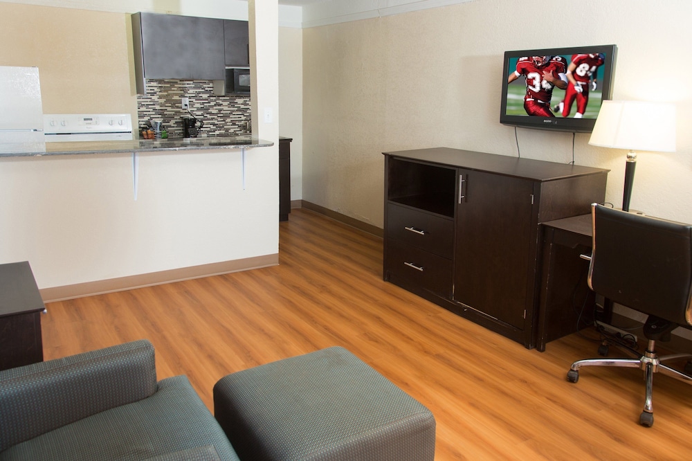 Suite, 2 Double Beds, Non Smoking, Kitchen - Photo 9