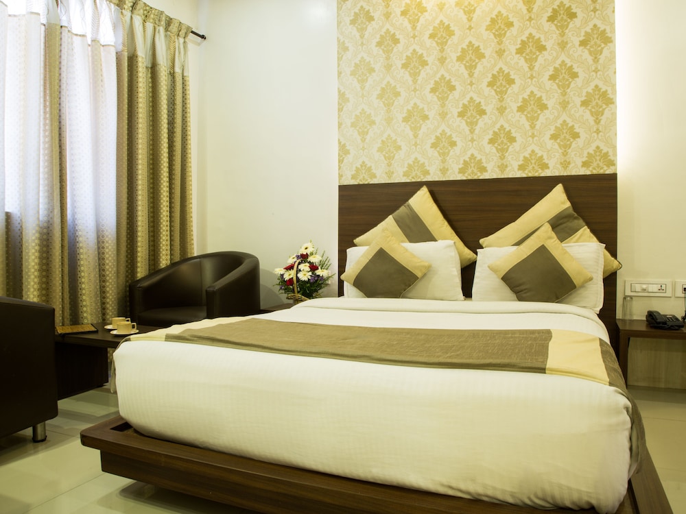 Elite Studio, 1 Double Bed, City View photo 2