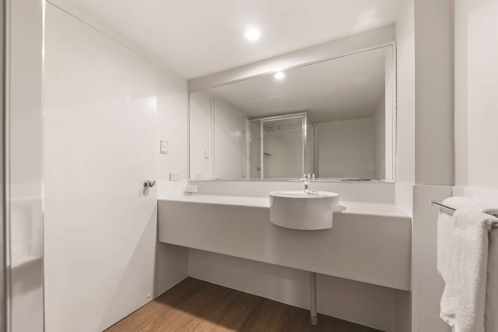 Premier King Room - Photo 7