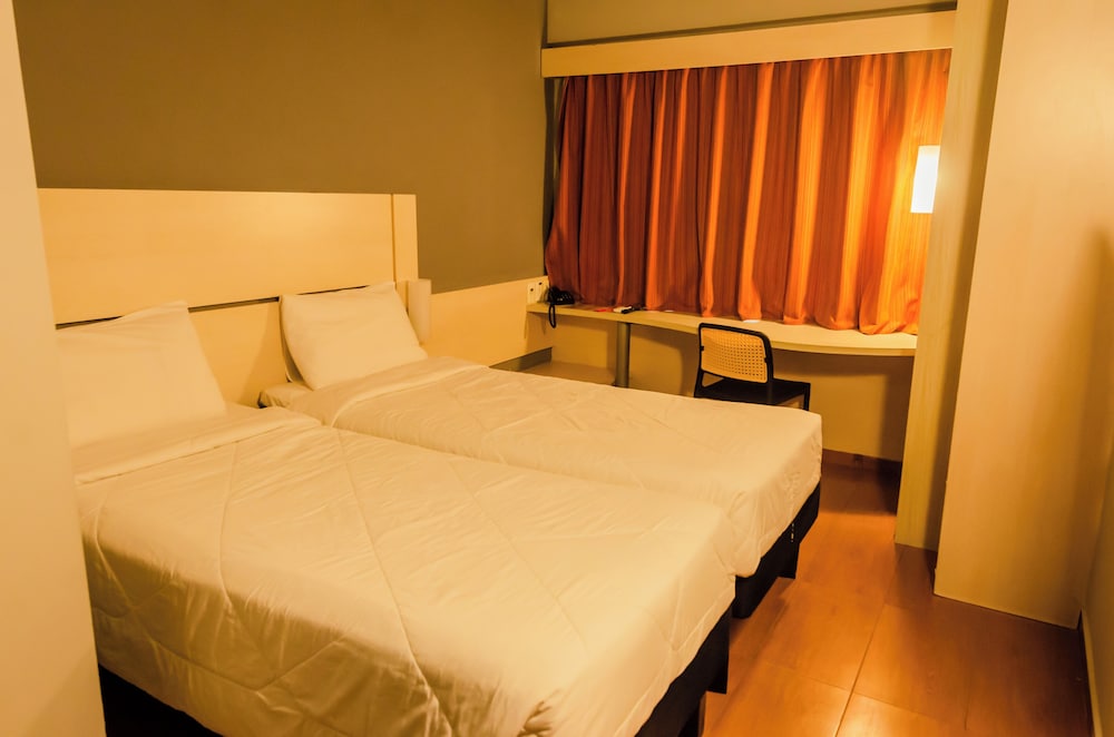 Classic Room, 2 Twin Beds photo 2
