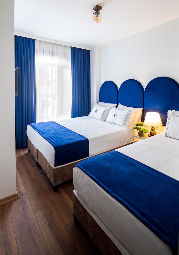 Standard Triple Room photo 2