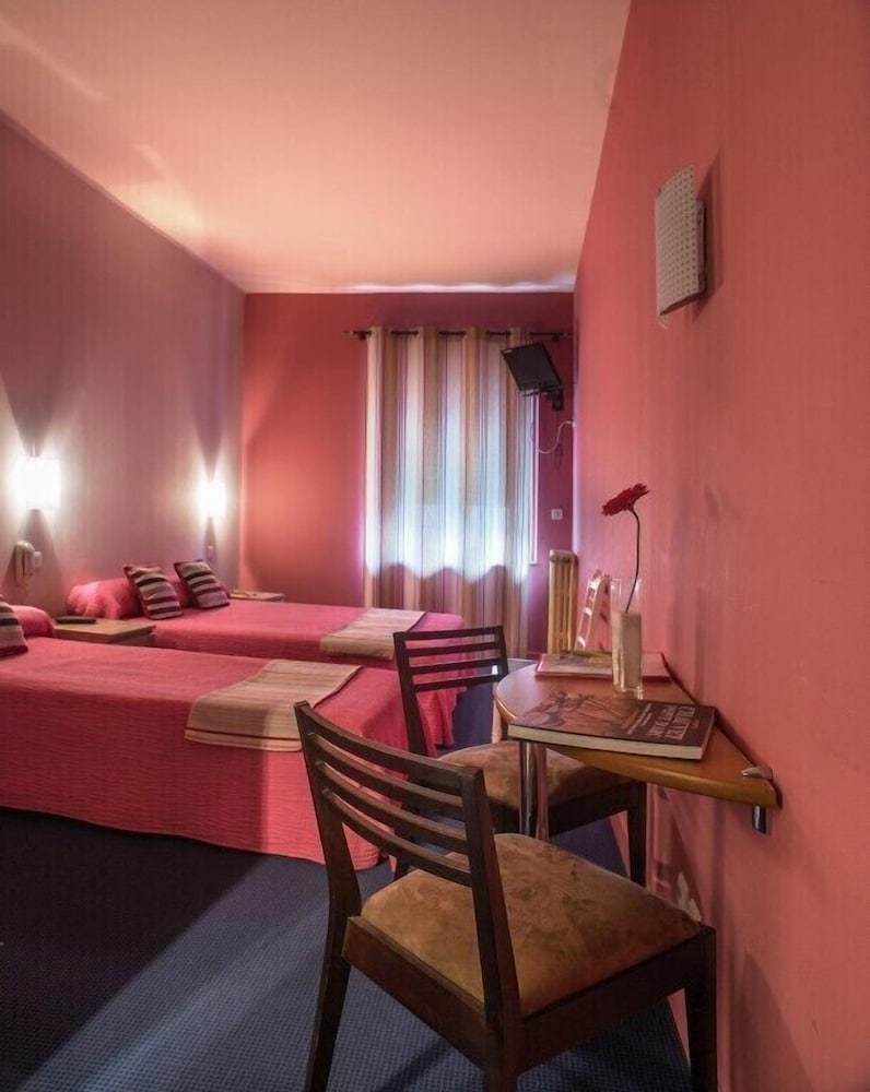 Twin Room photo 2