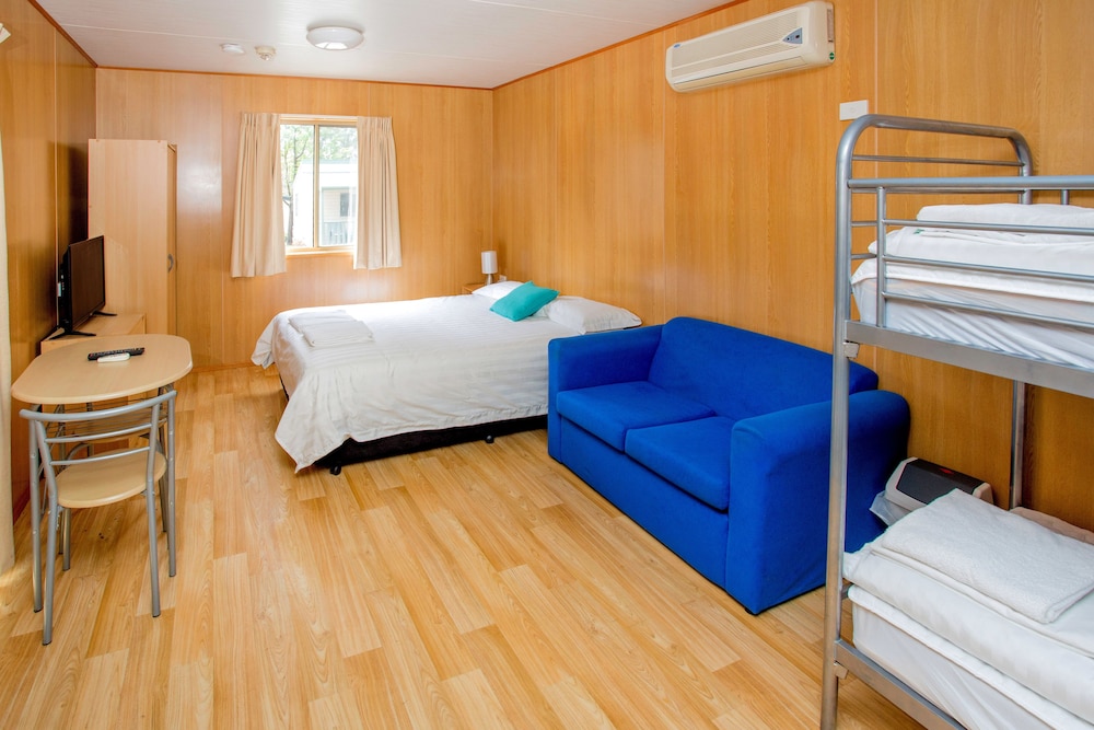 Basic Cabin photo 2