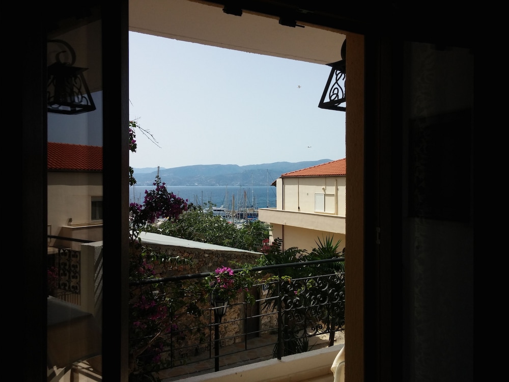 Standard Apartment, 1 Bedroom, Sea View - Photo 4