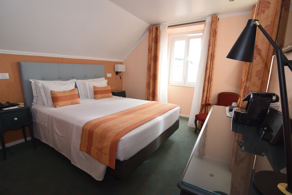 Superior Double or Twin Room - Photo 1