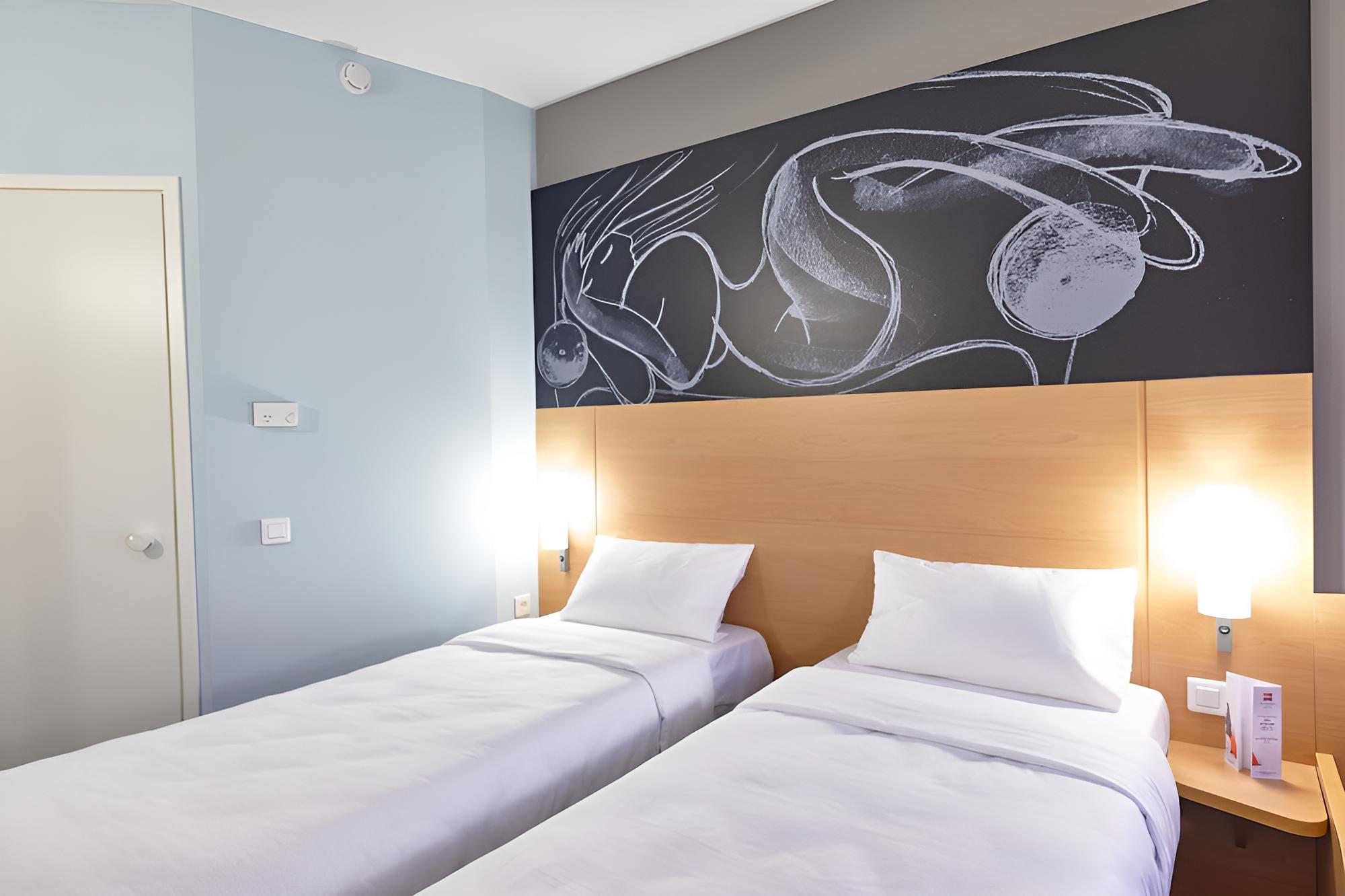 Standard Room, 2 Twin Beds photo 1