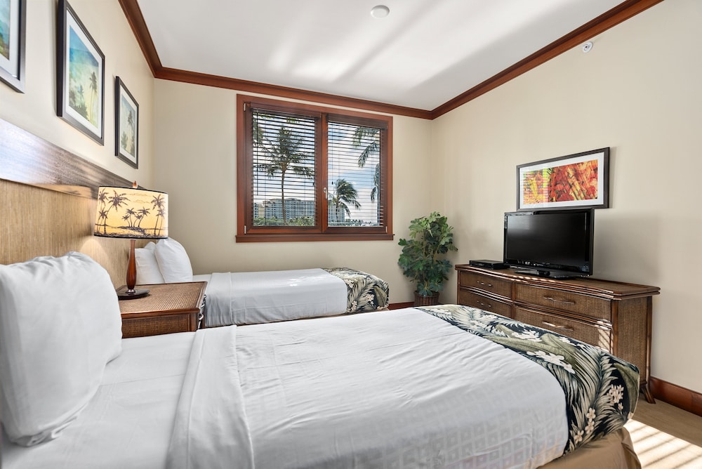 Condo, Multiple Beds, Balcony, Partial Ocean View (Hale Kauwela) photo 1